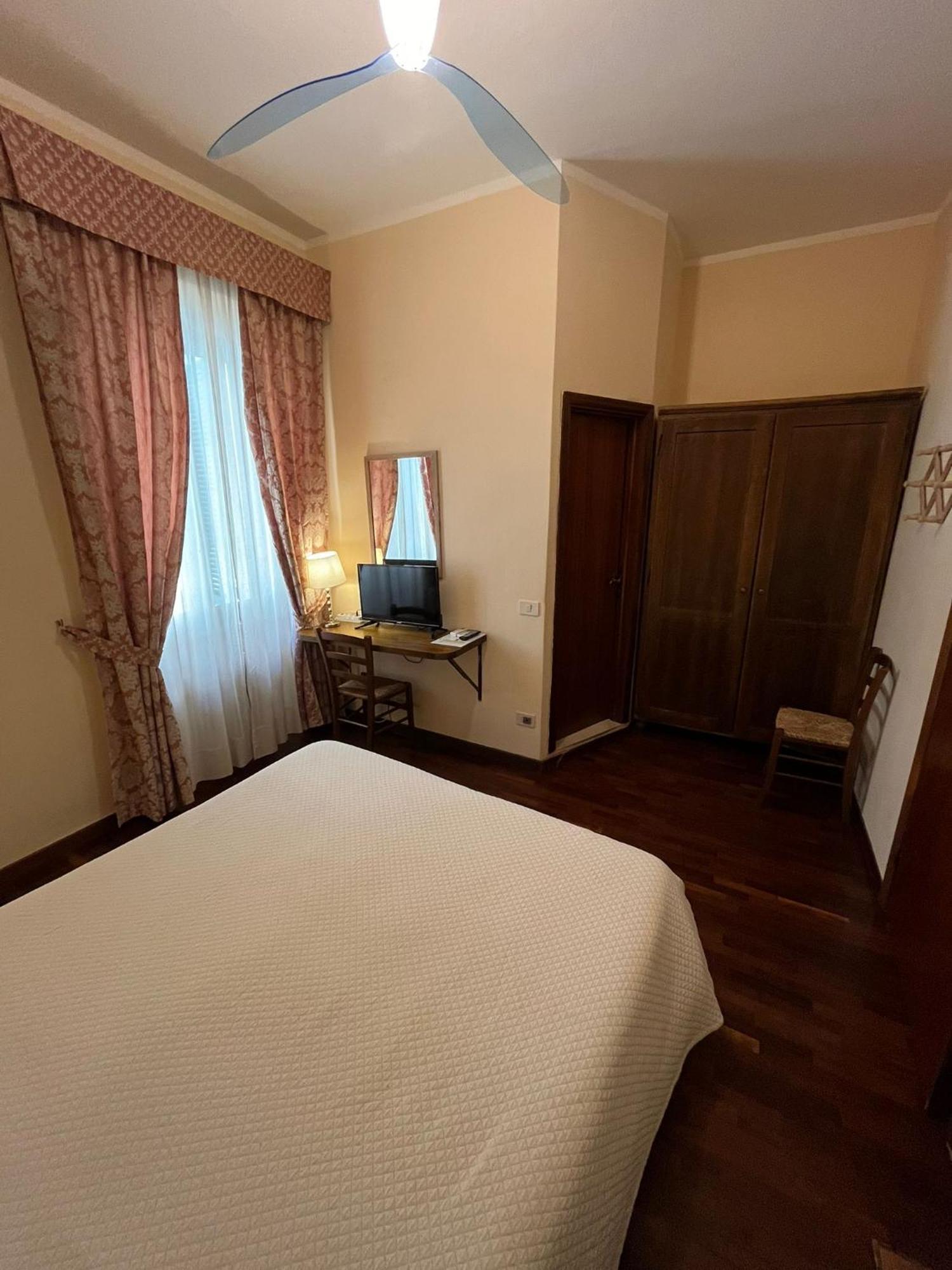 Mazzini 78 Gasthof Grosseto